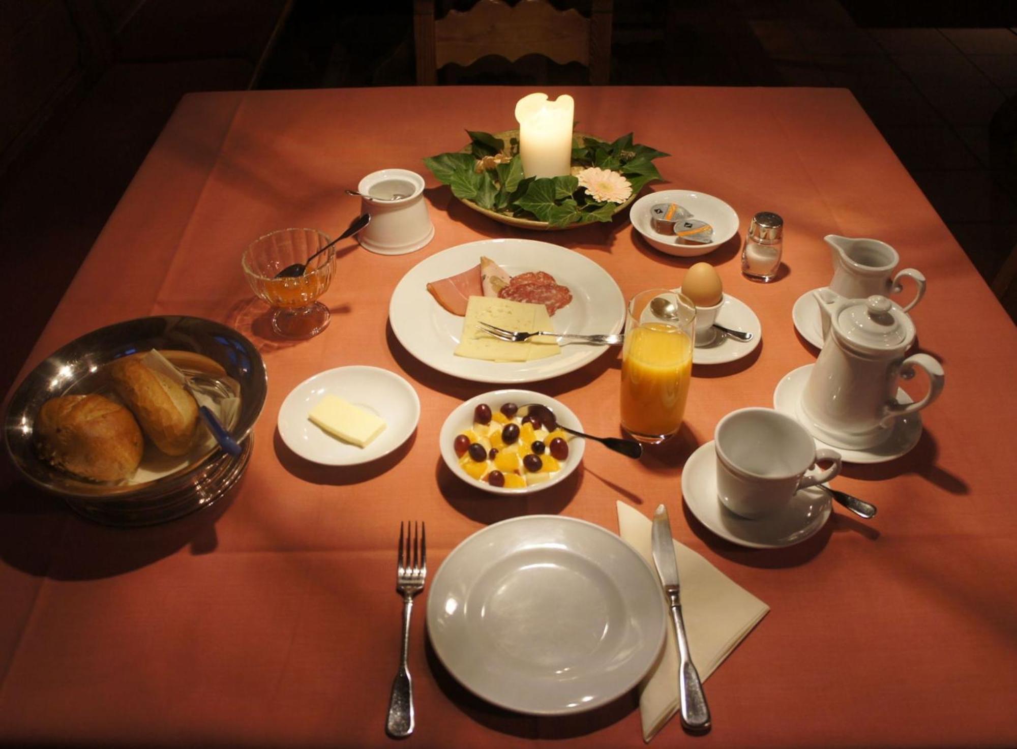 Hotel Schwarzer Adler Erlangen Kültér fotó