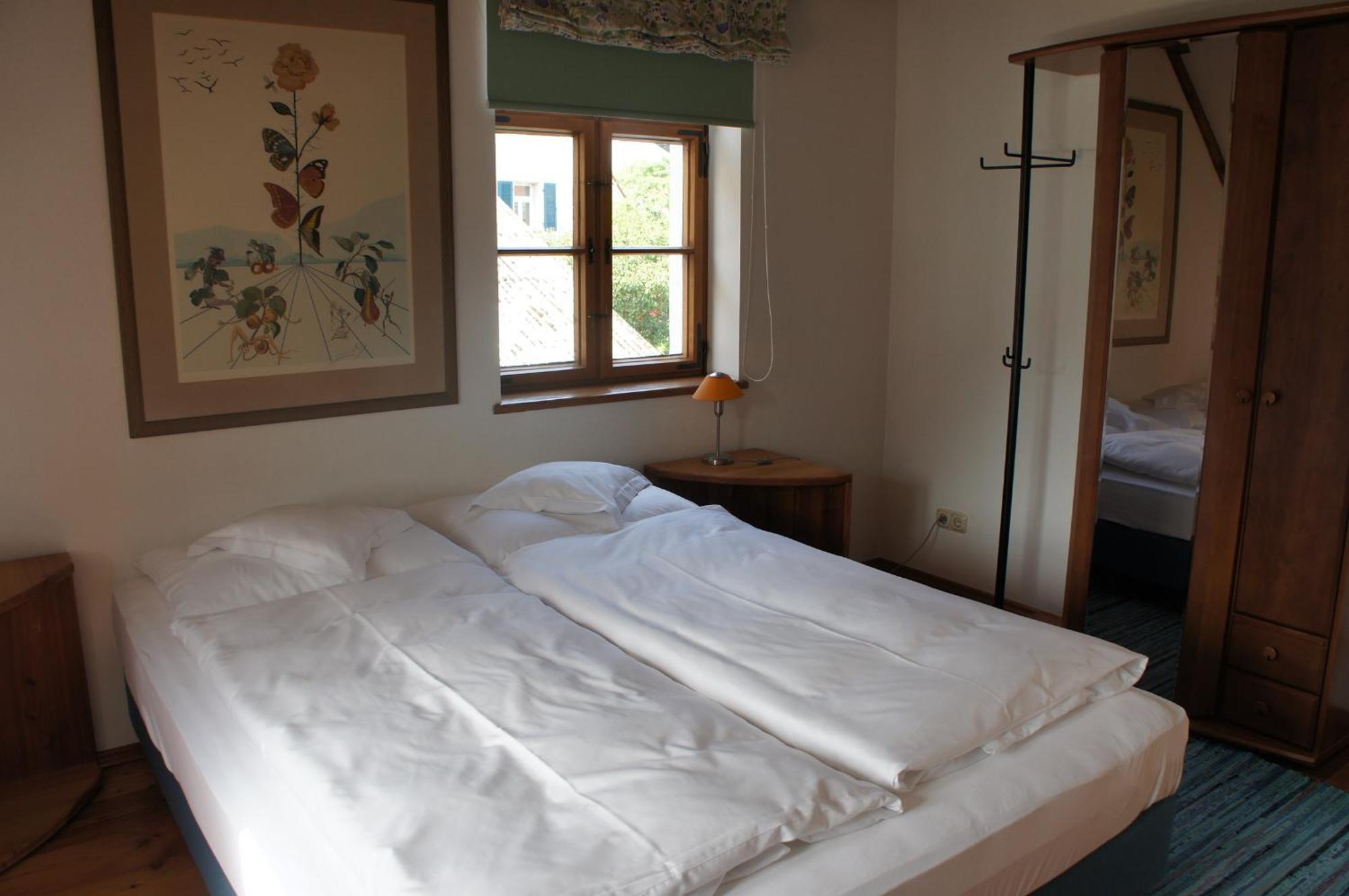 Hotel Schwarzer Adler Erlangen Szoba fotó